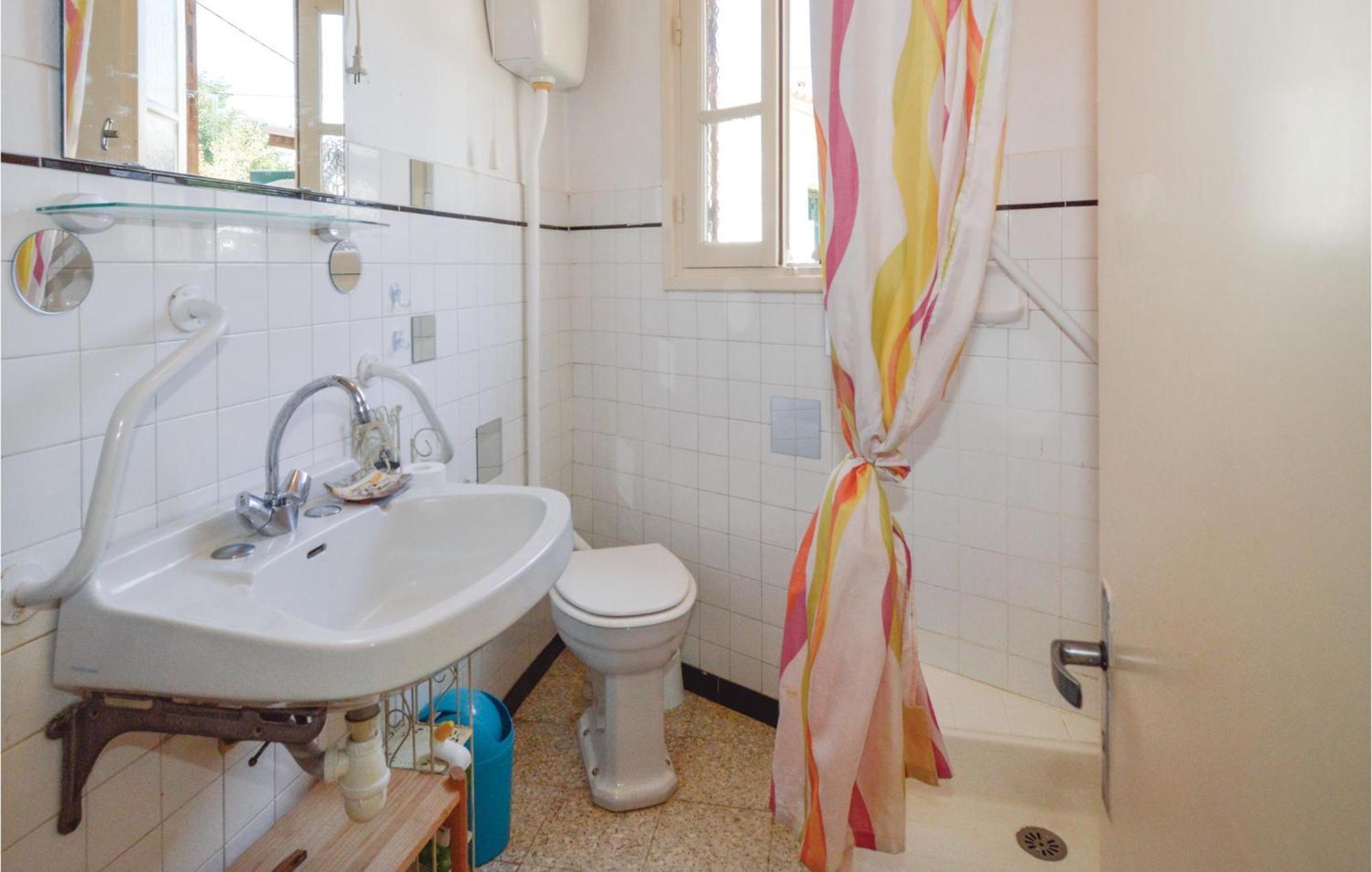2 Bedroom Beautiful Apartment In Calcatoggio Calcatoggio  Extérieur photo