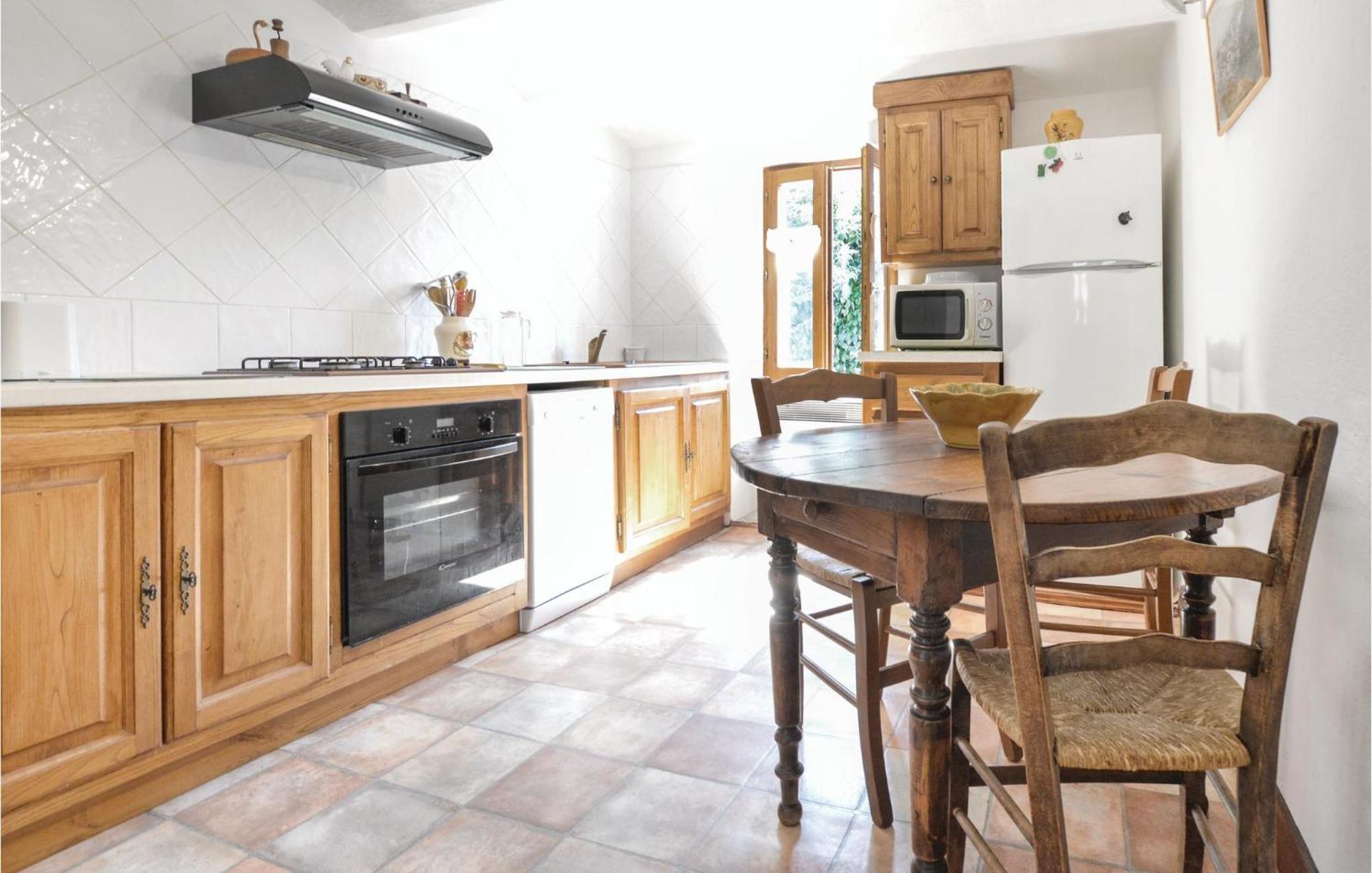 2 Bedroom Beautiful Apartment In Calcatoggio Calcatoggio  Extérieur photo